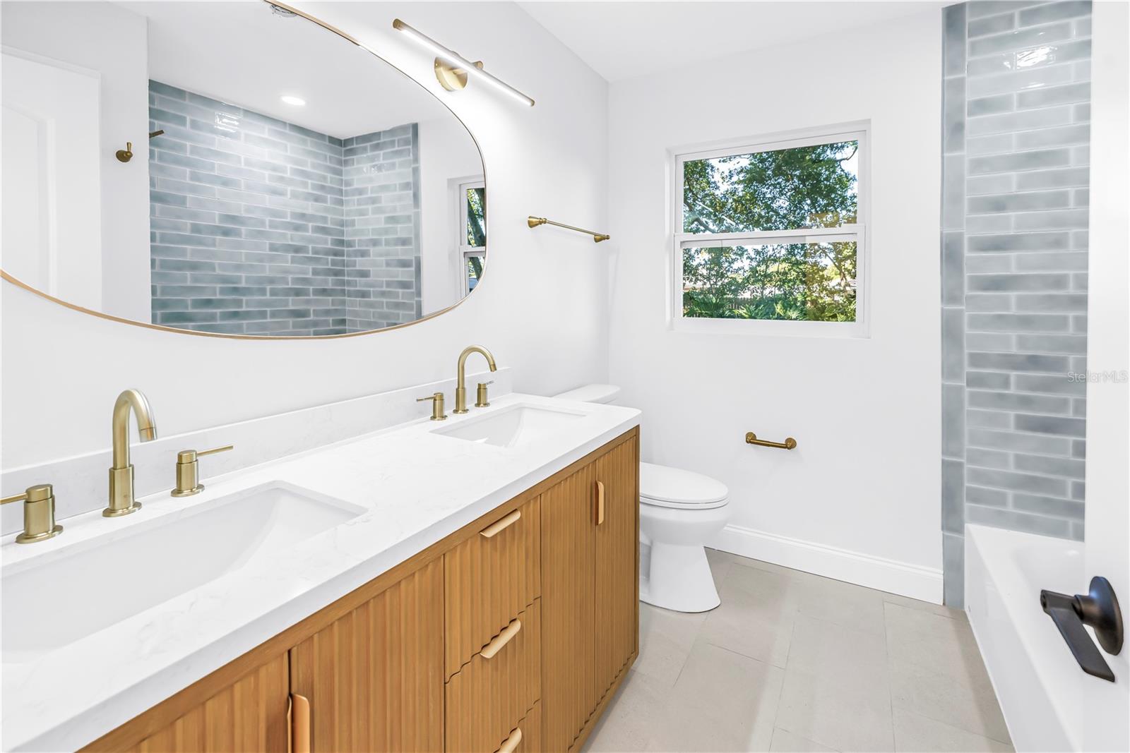 Image 28 of 44 For 2161 Hillwood Court