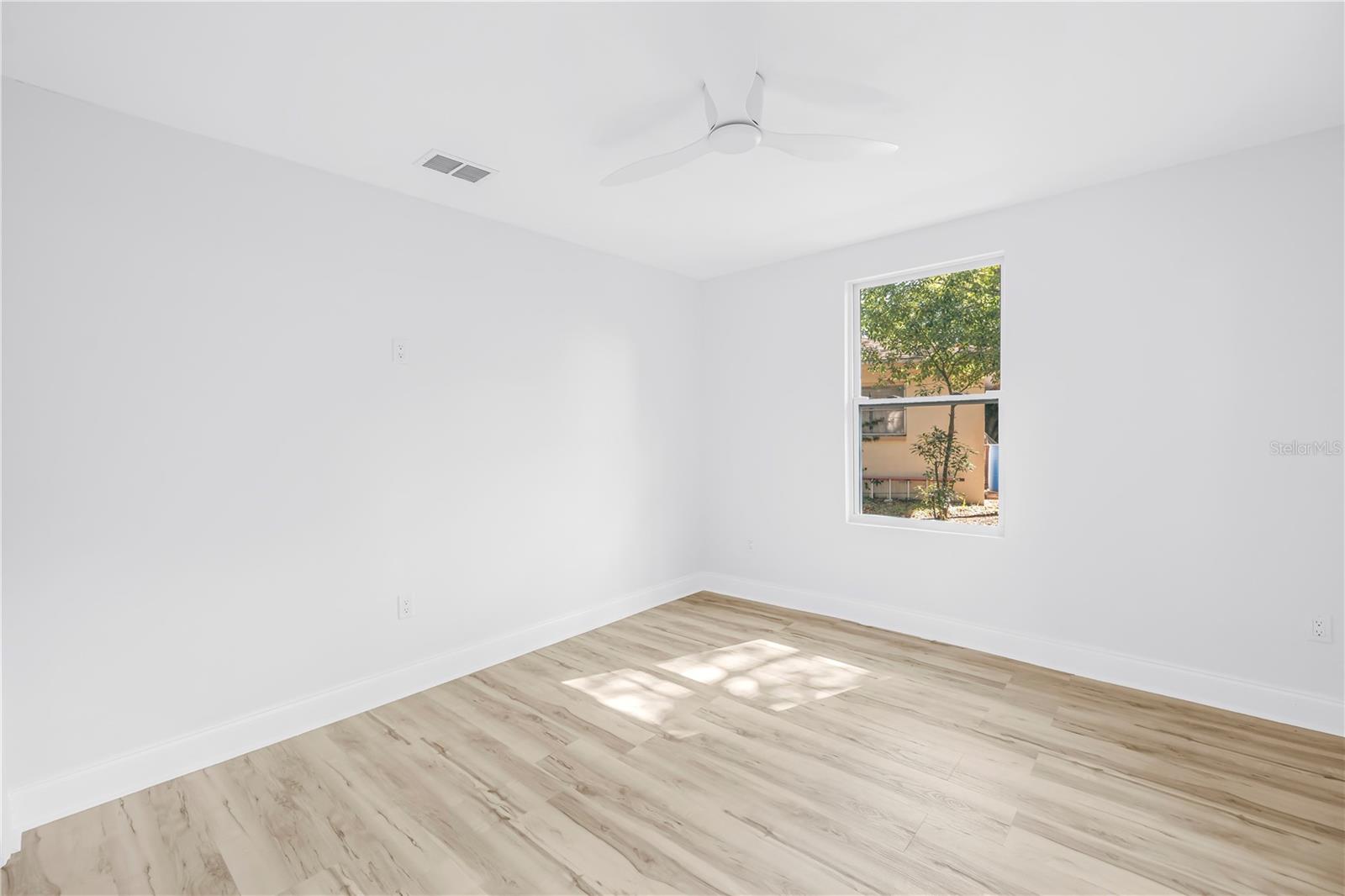 Image 33 of 44 For 2161 Hillwood Court