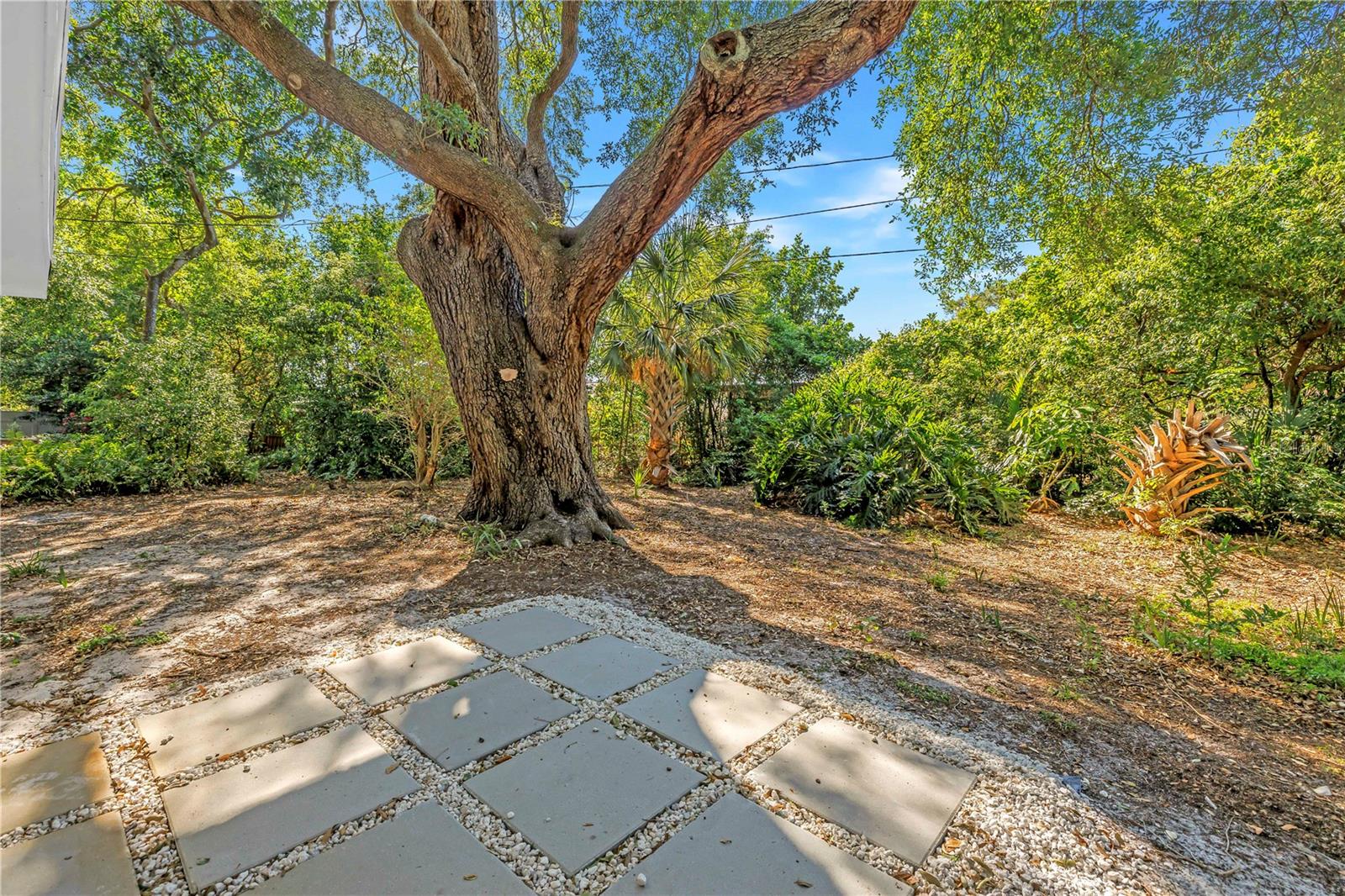 Image 43 of 44 For 2161 Hillwood Court