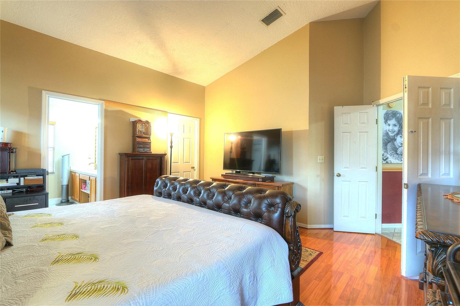 Image 26 of 52 For 11561 Wellman Drive