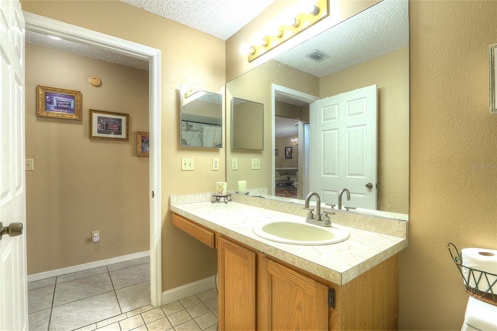 Image 36 of 52 For 11561 Wellman Drive