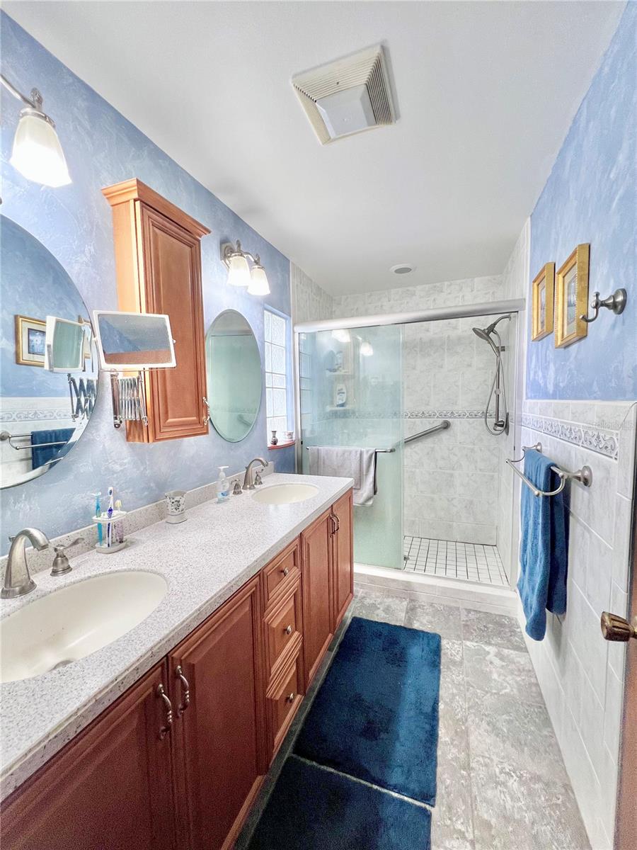 Image 46 of 53 For 2219 Alice Lane