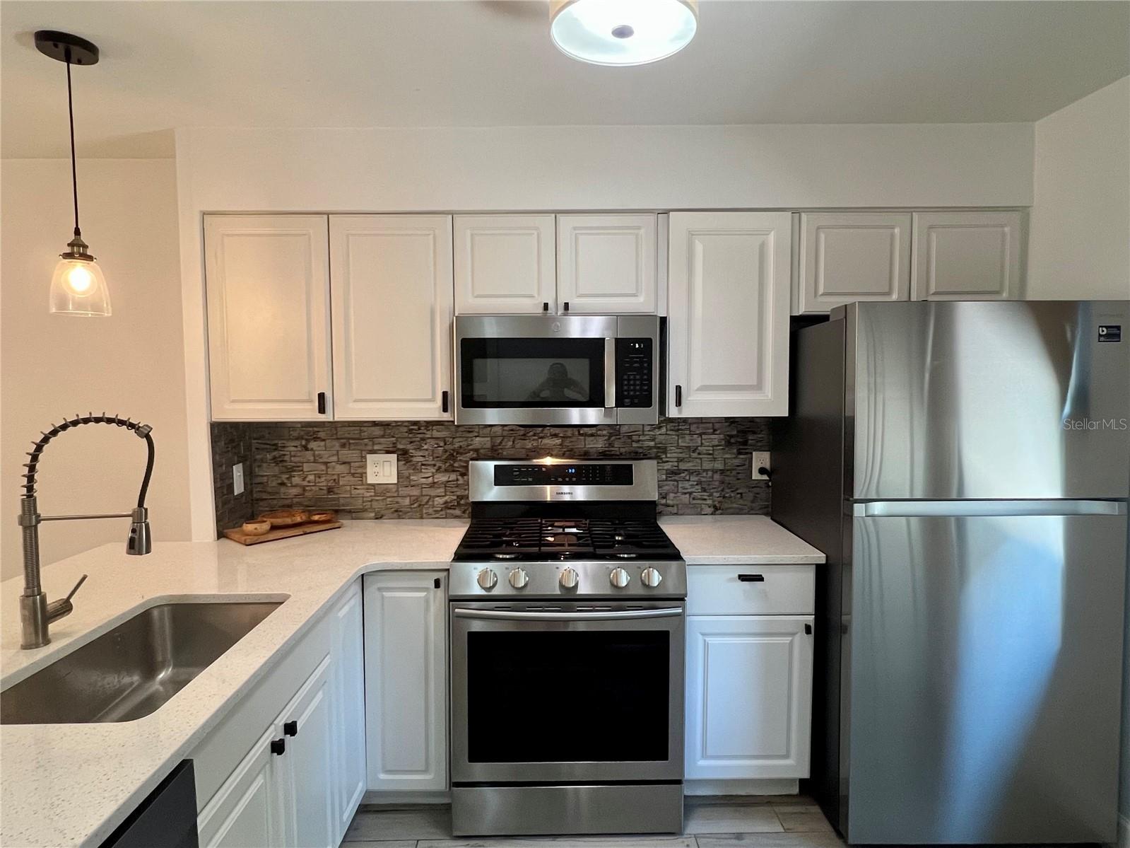 Image 3 of 24 For 1188 Mission Circle 46a