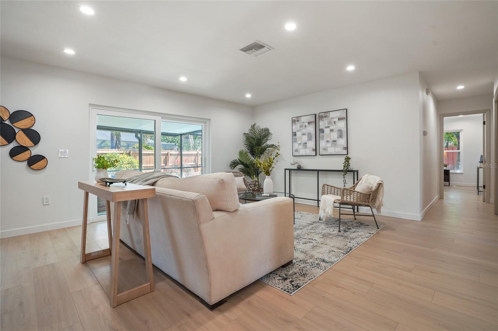 Image 12 of 36 For 2370 Robyn Court