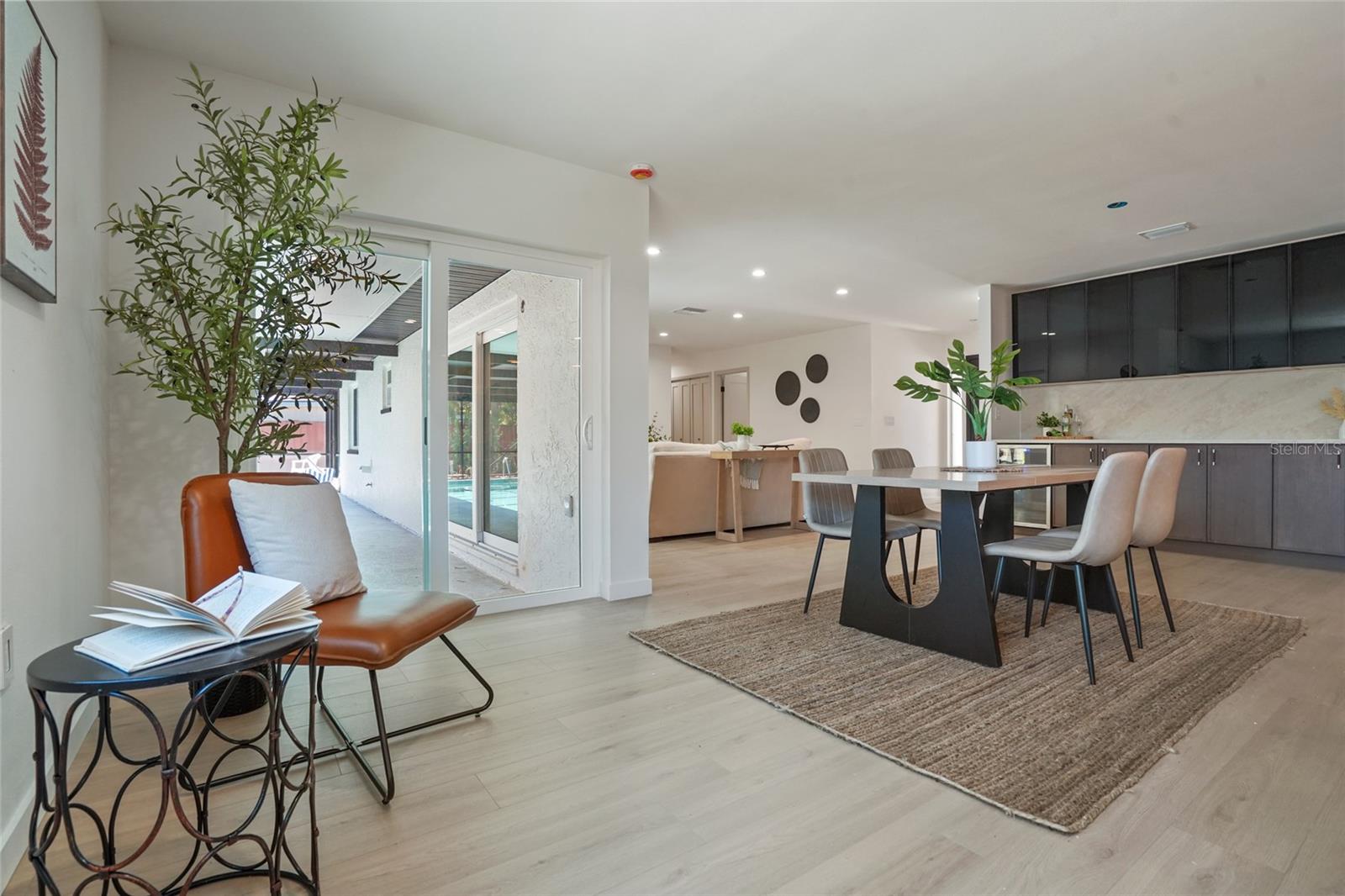 Image 14 of 36 For 2370 Robyn Court