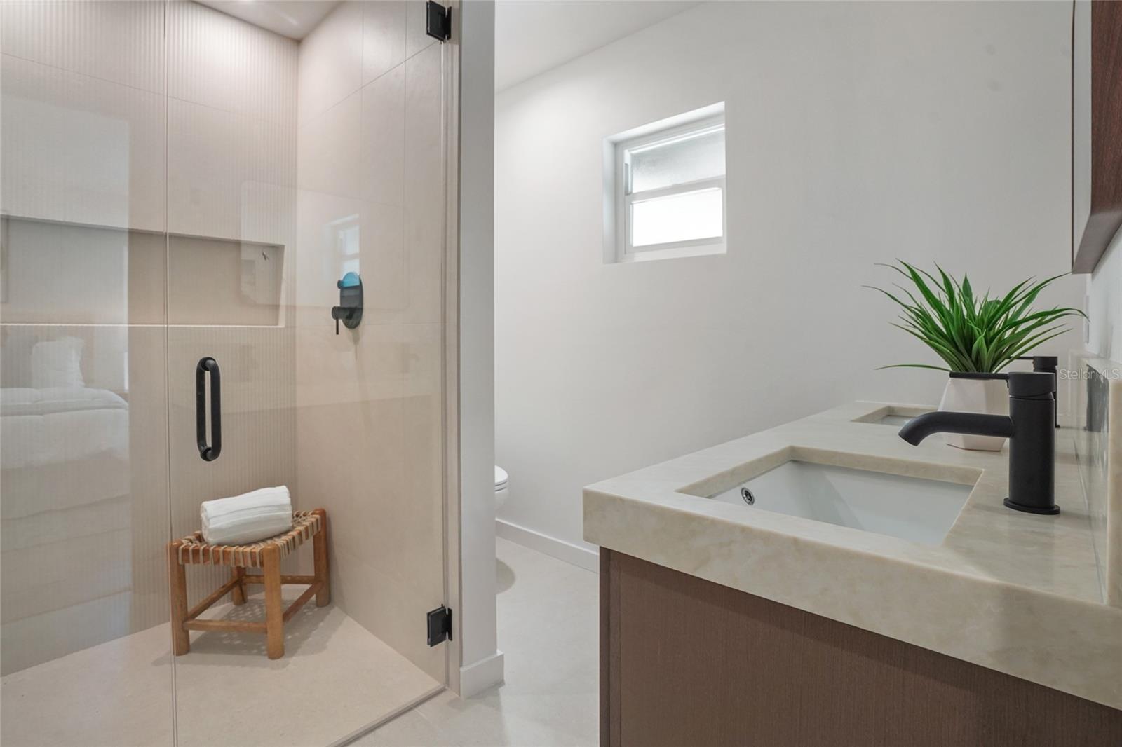 Image 19 of 36 For 2370 Robyn Court