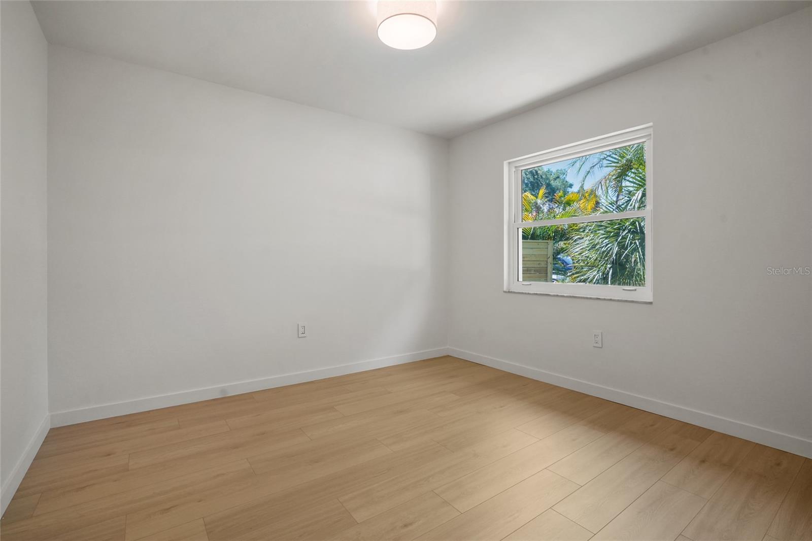 Image 23 of 36 For 2370 Robyn Court