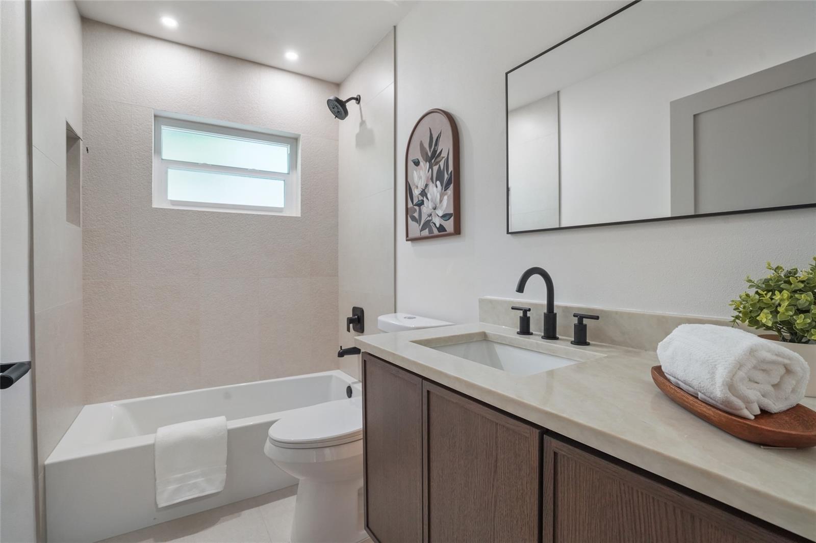 Image 24 of 36 For 2370 Robyn Court