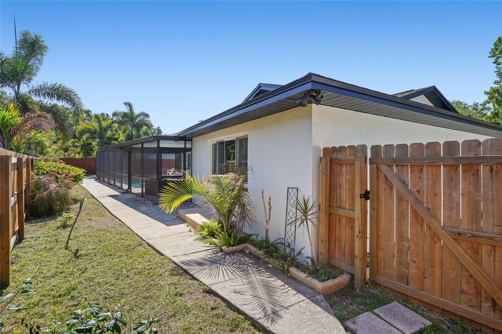 Image 32 of 36 For 2370 Robyn Court