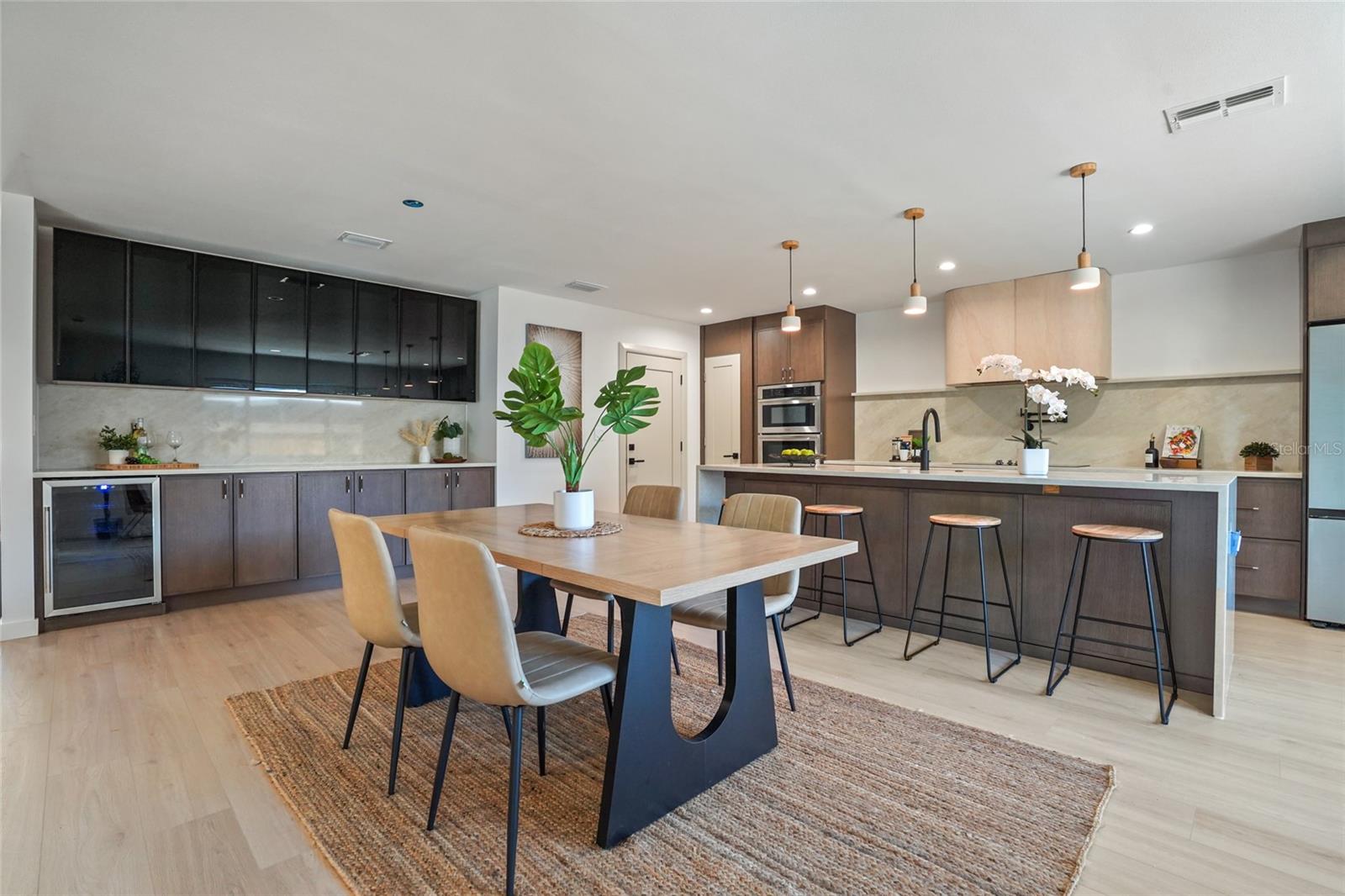 Image 7 of 36 For 2370 Robyn Court