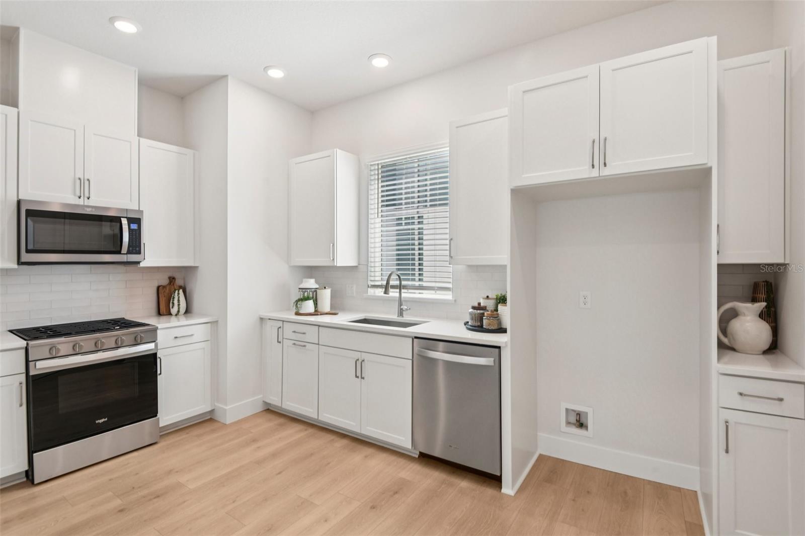 Image 16 of 40 For 3129 4th Terrace N