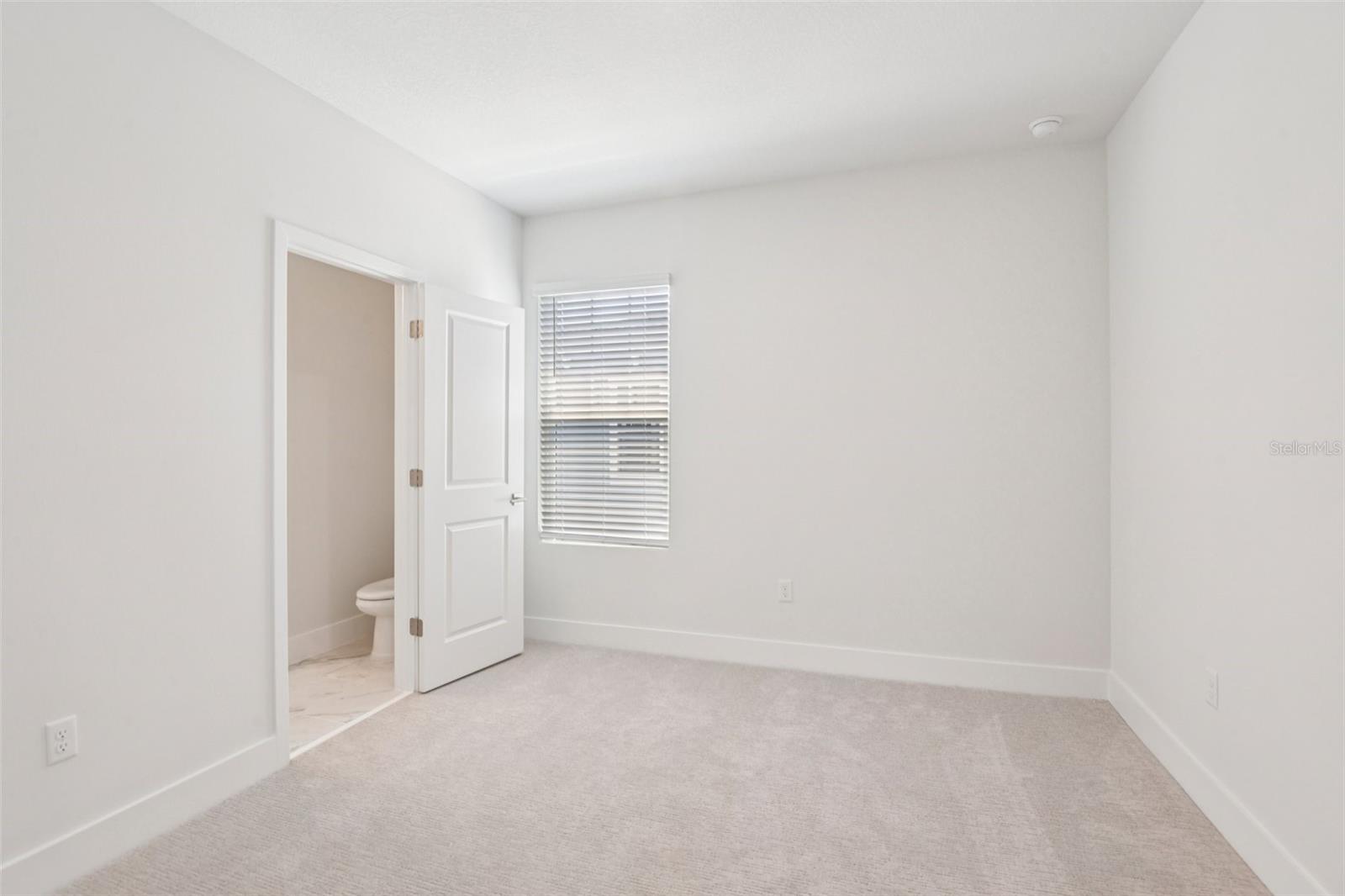 Image 21 of 40 For 3129 4th Terrace N