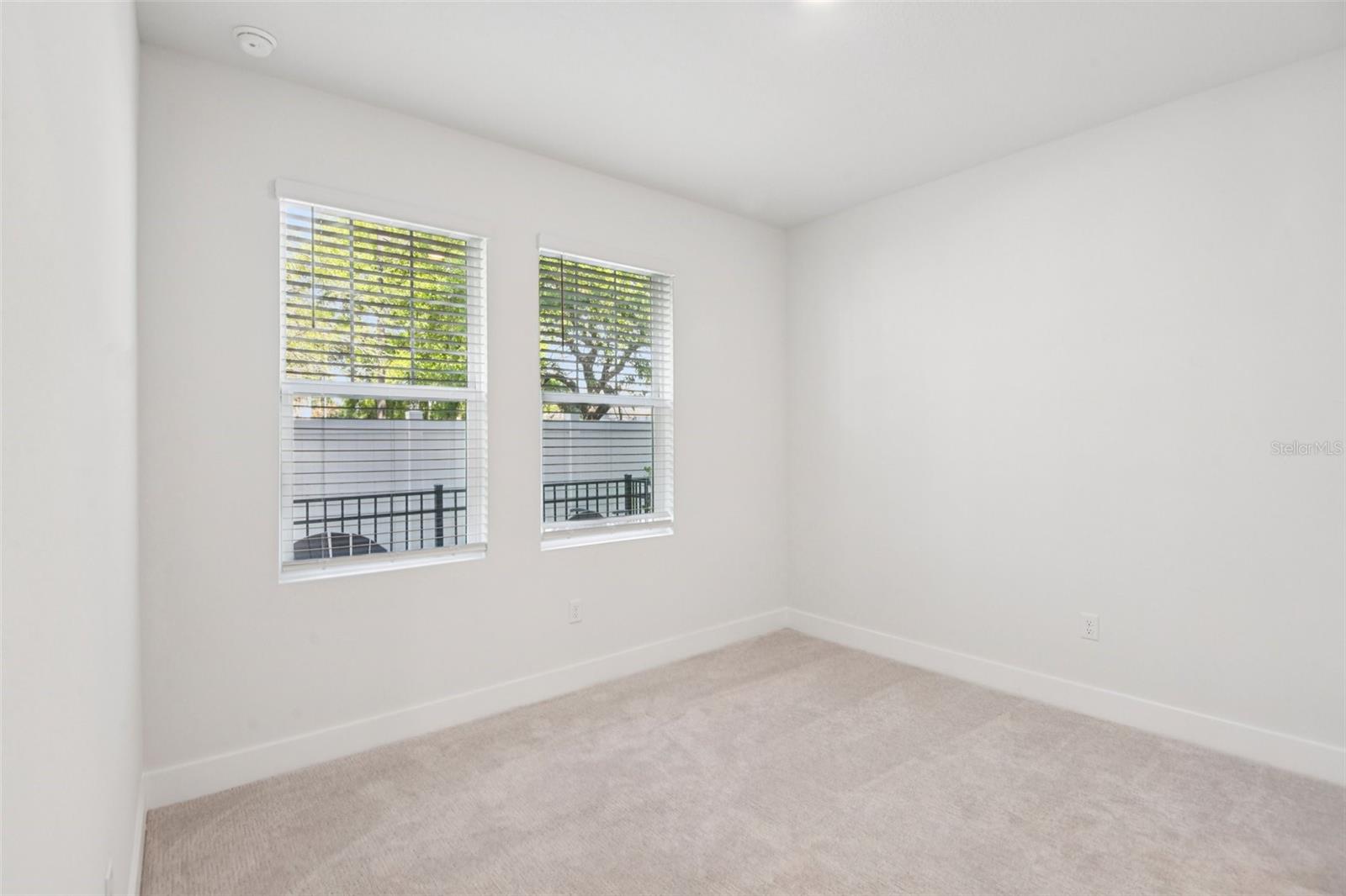 Image 6 of 40 For 3129 4th Terrace N