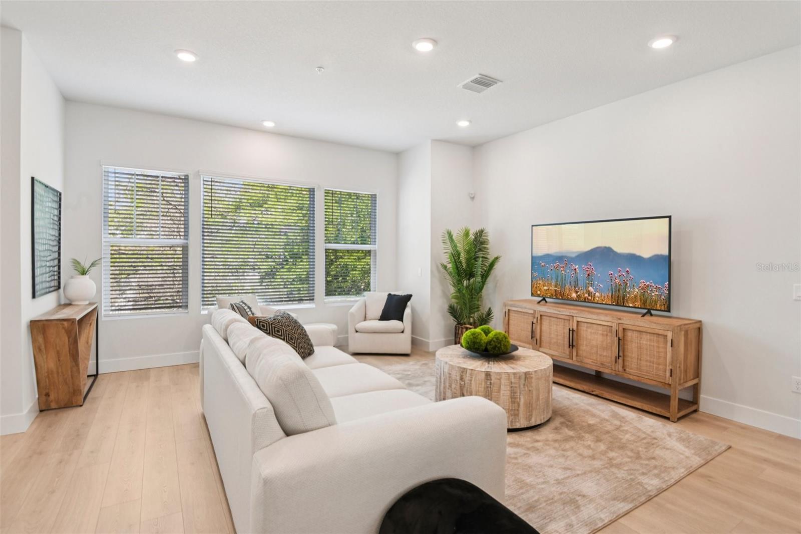 Image 9 of 40 For 3129 4th Terrace N