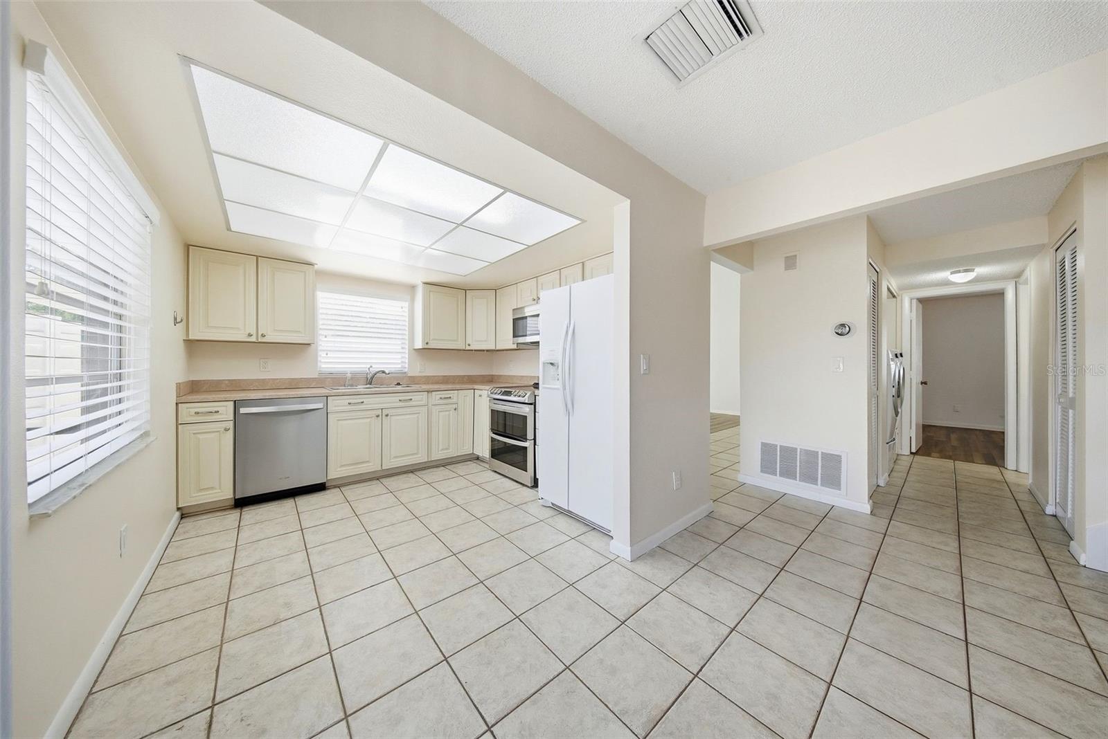 Image 9 of 28 For 2617 Barksdale Court