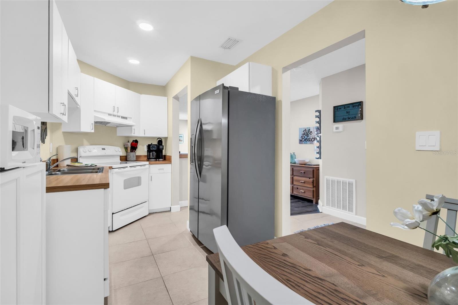 Image 10 of 50 For 1515 Pinellas Bayway S 14