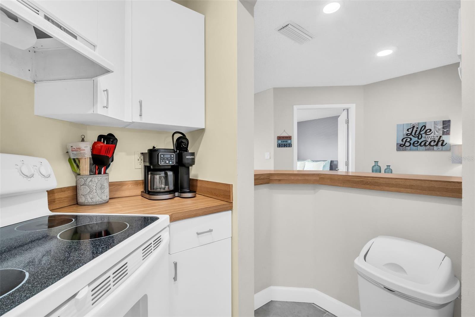 Image 14 of 50 For 1515 Pinellas Bayway S 14