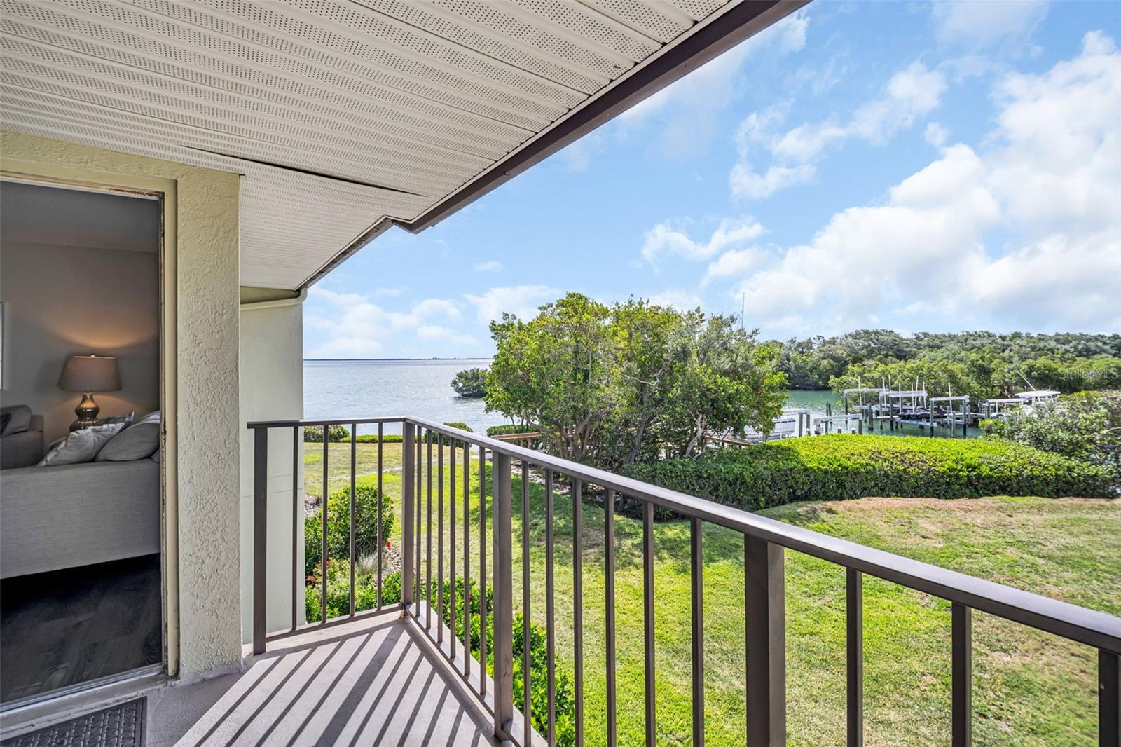 Image 20 of 50 For 1515 Pinellas Bayway S 14
