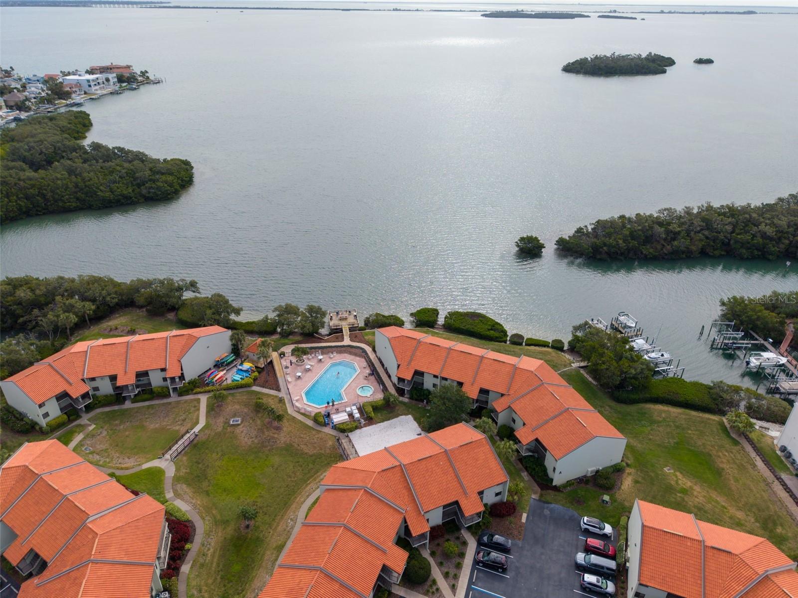 Image 38 of 50 For 1515 Pinellas Bayway S 14