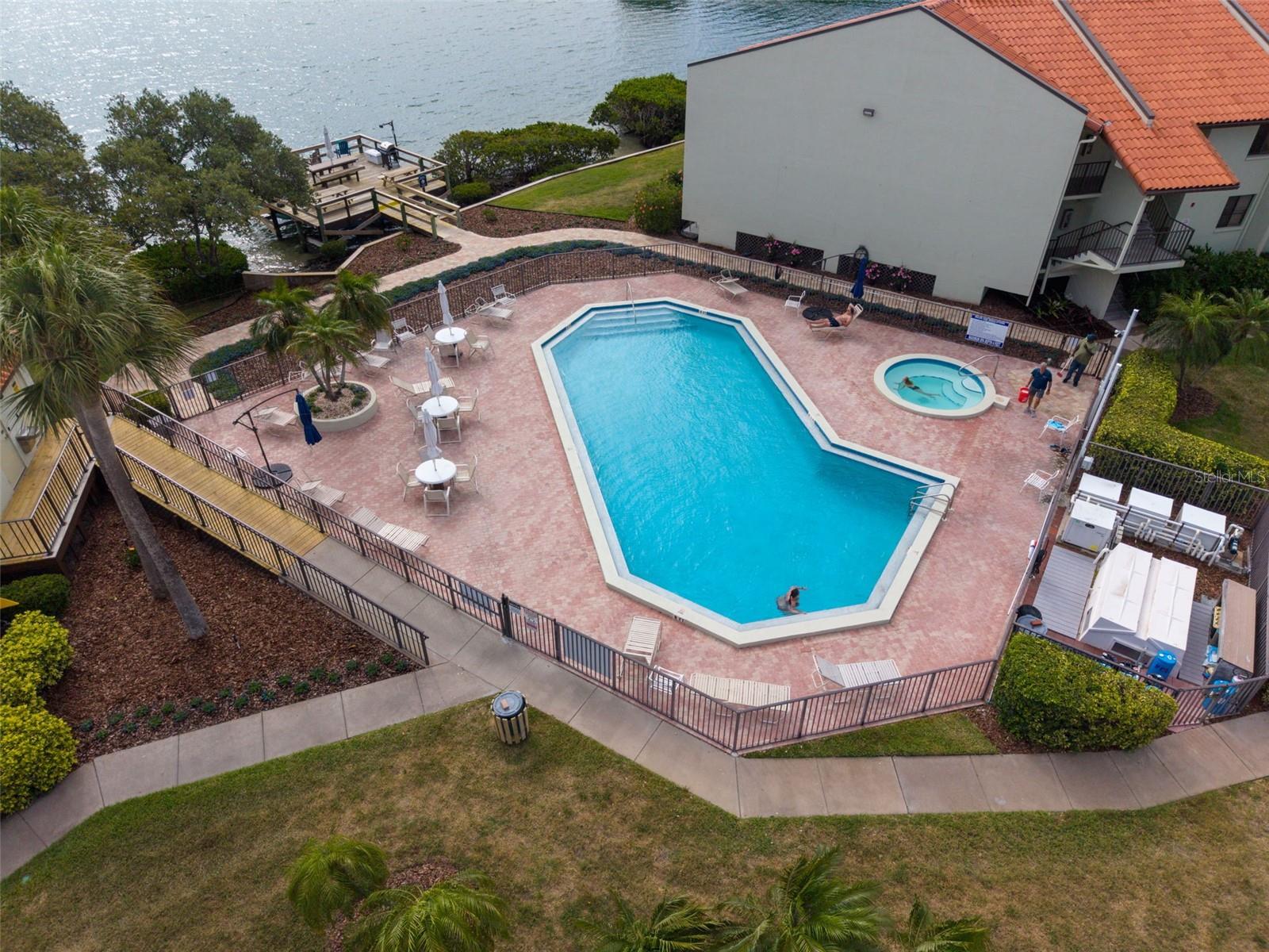 Image 4 of 50 For 1515 Pinellas Bayway S 14