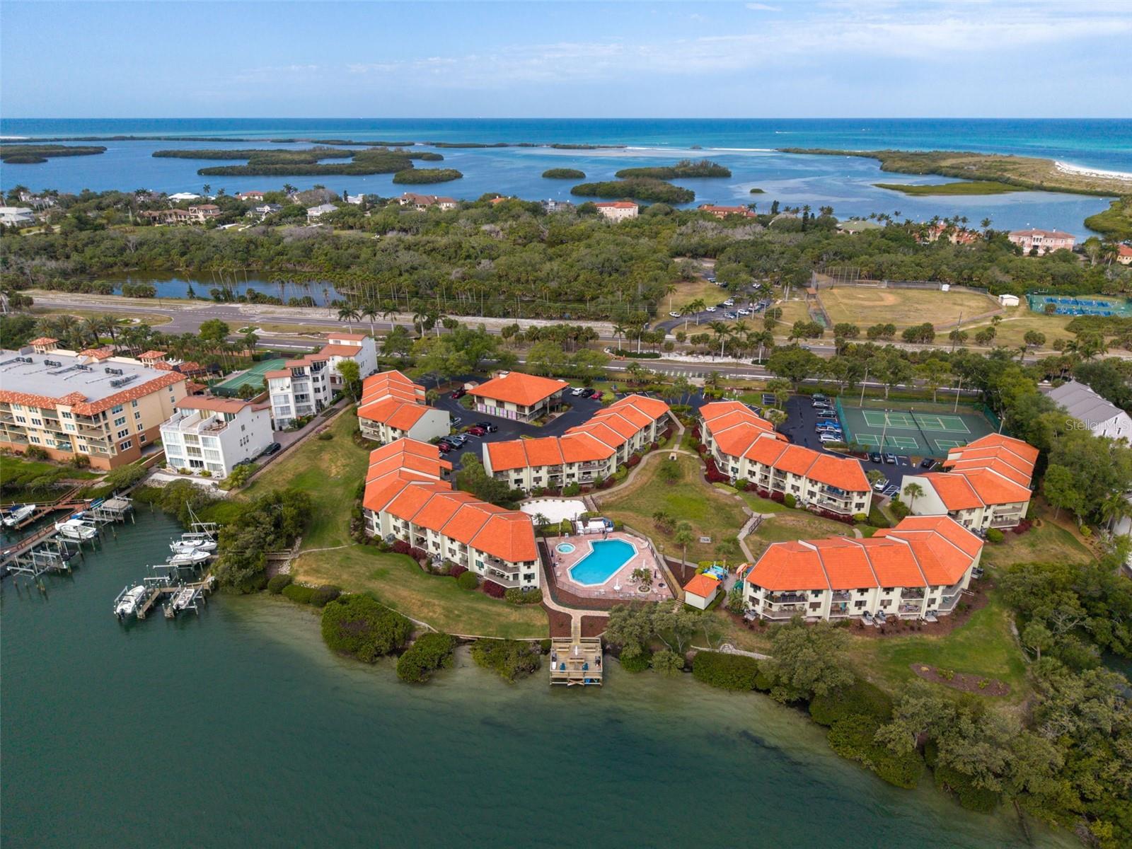 Image 44 of 50 For 1515 Pinellas Bayway S 14