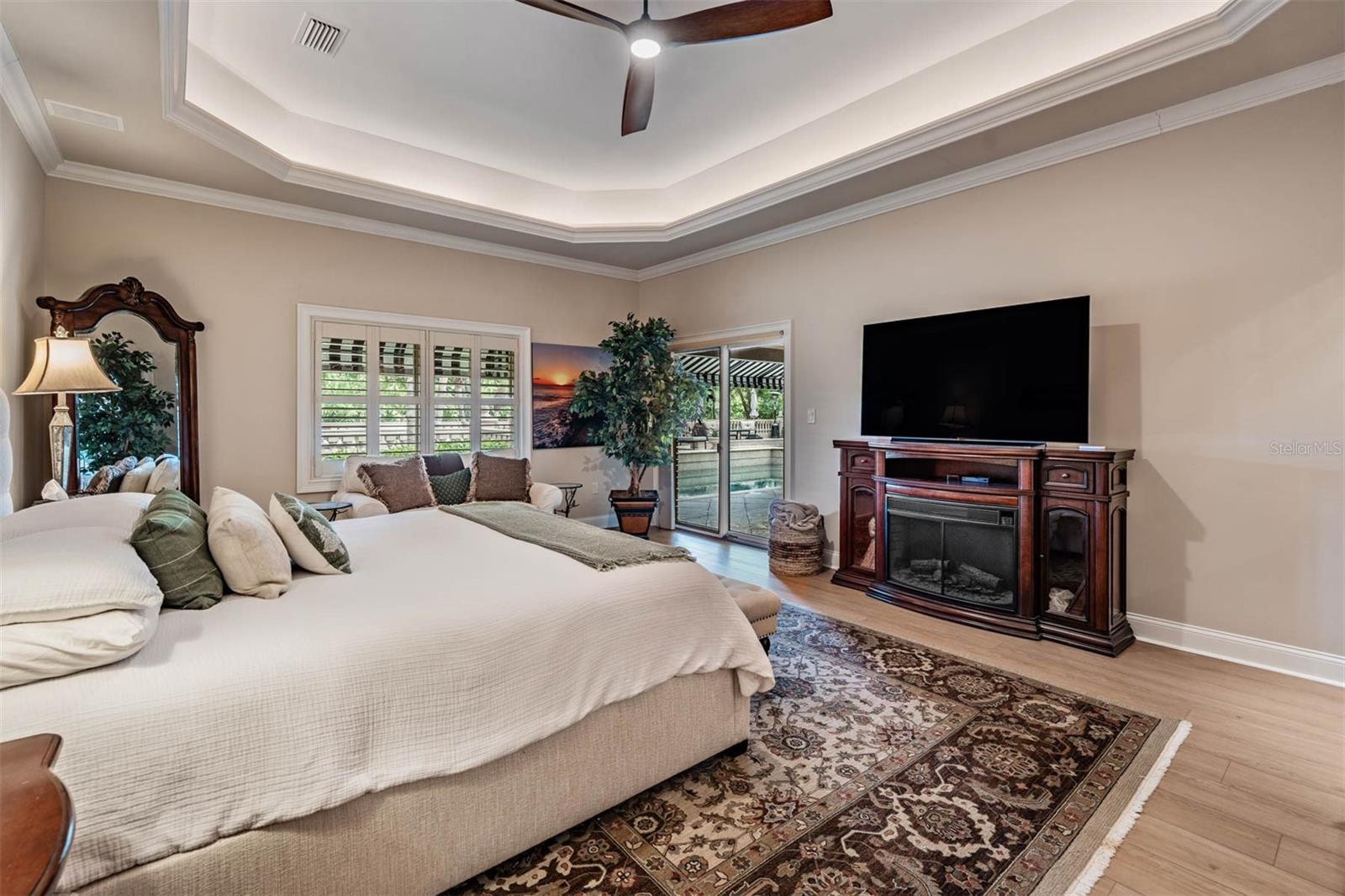 Listing photo id 26 for 18707 Pepper Pike