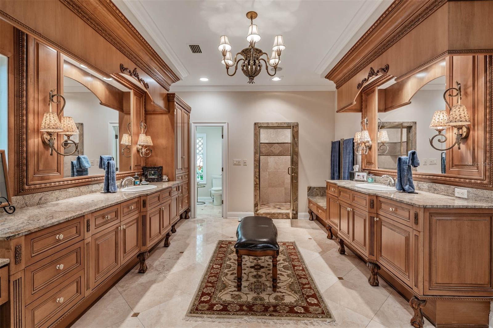 Listing photo id 30 for 18707 Pepper Pike