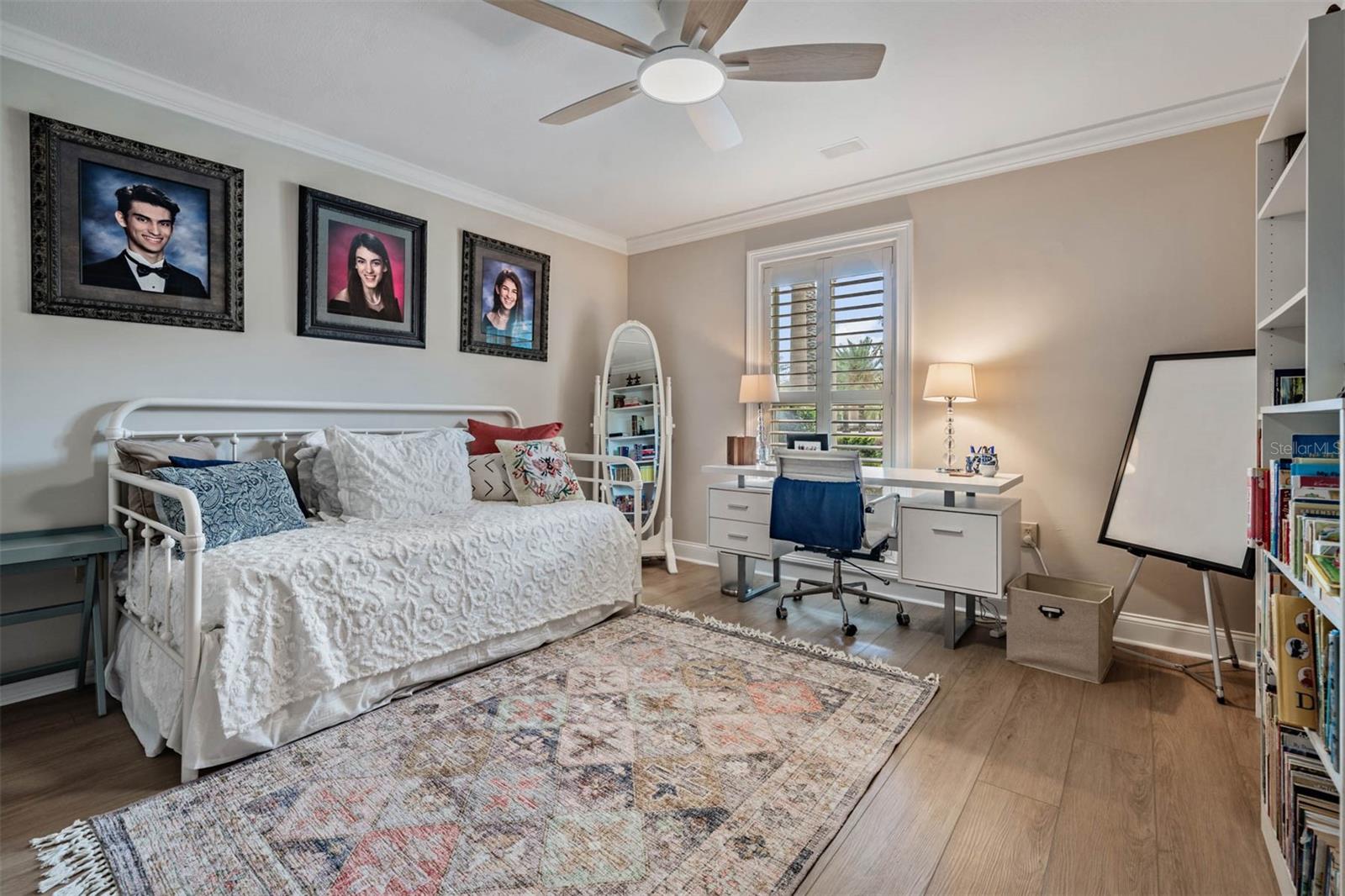 Listing photo id 36 for 18707 Pepper Pike