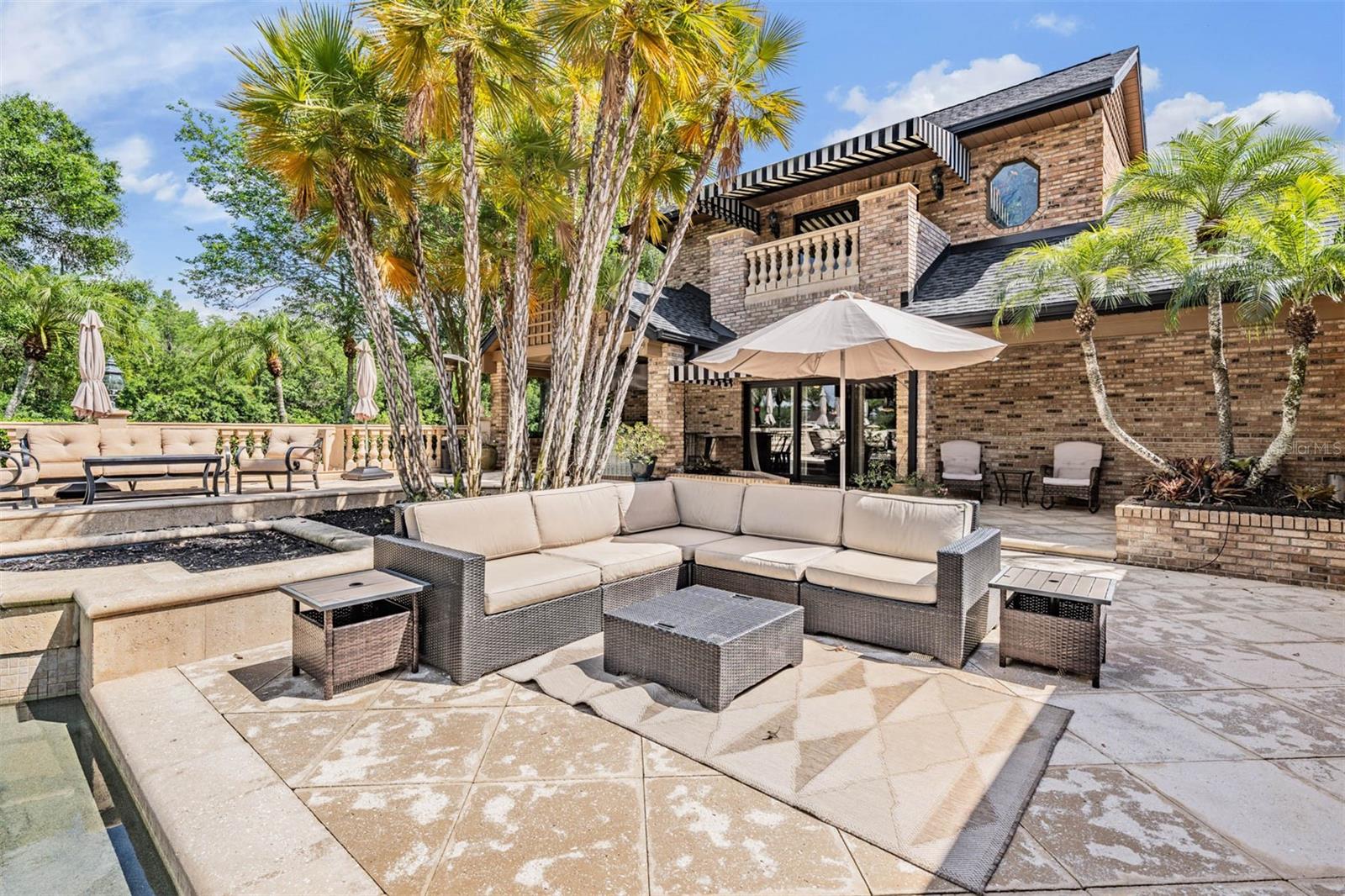 Listing photo id 47 for 18707 Pepper Pike