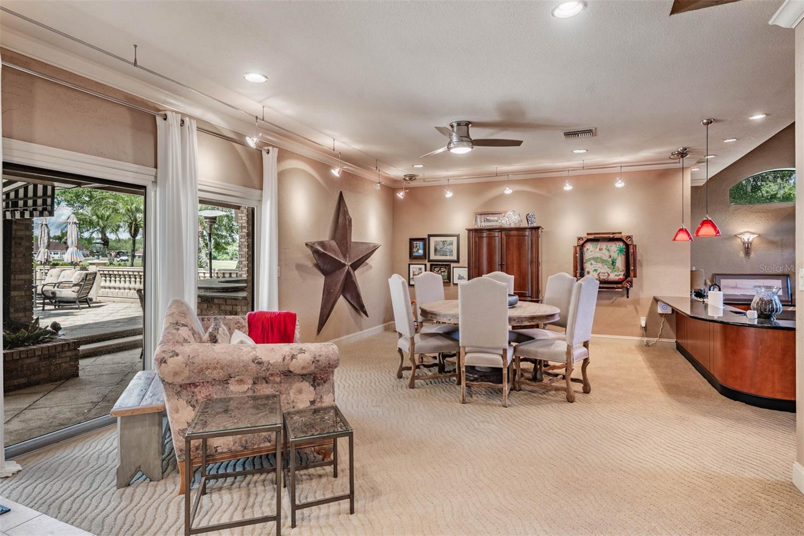 Listing photo id 48 for 18707 Pepper Pike