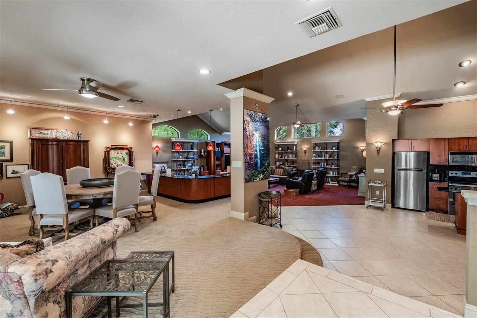 Listing photo id 51 for 18707 Pepper Pike