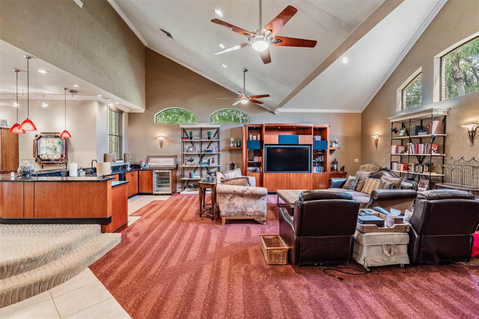 Listing photo id 52 for 18707 Pepper Pike