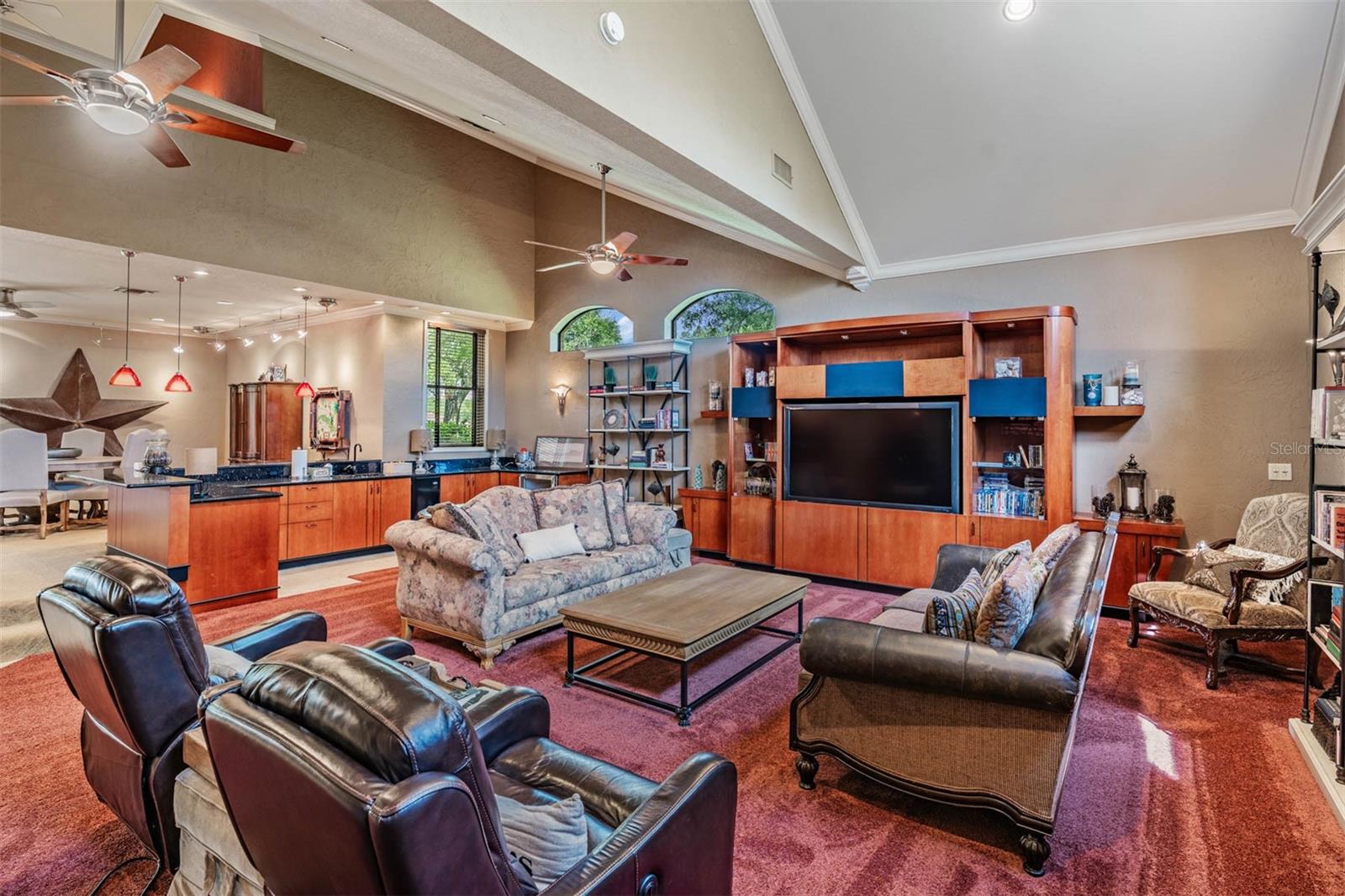 Listing photo id 53 for 18707 Pepper Pike