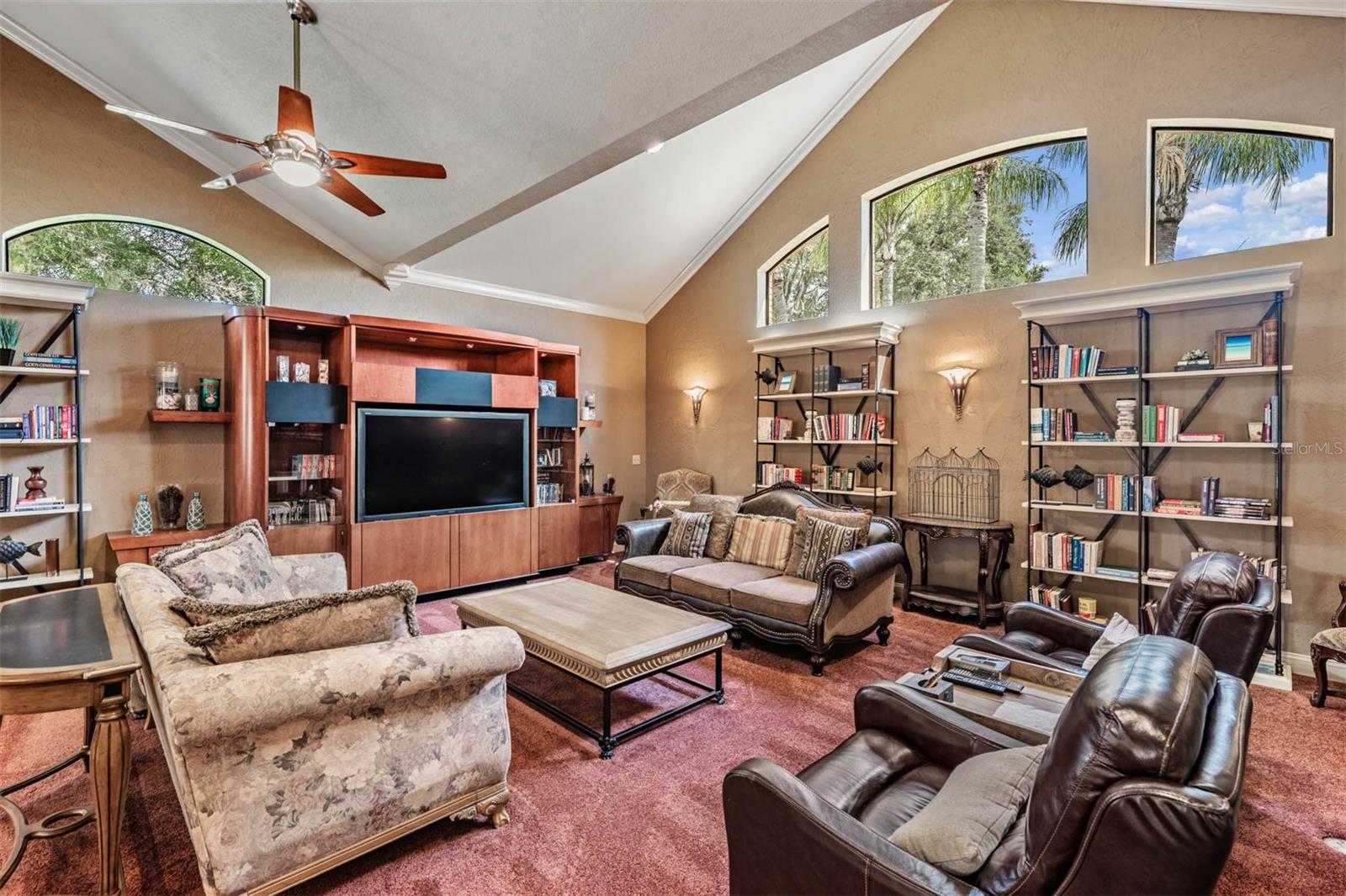 Listing photo id 54 for 18707 Pepper Pike