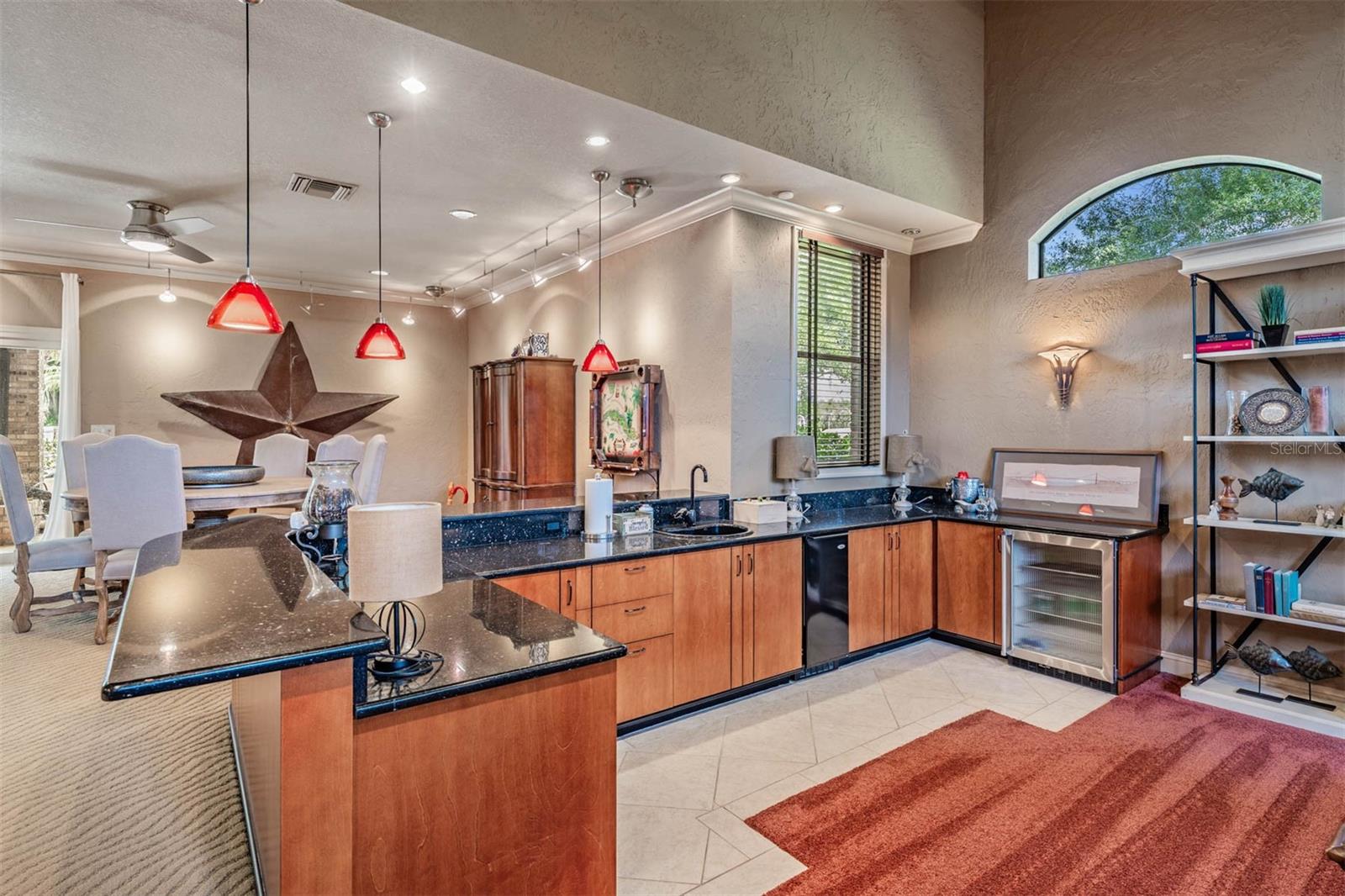 Listing photo id 55 for 18707 Pepper Pike