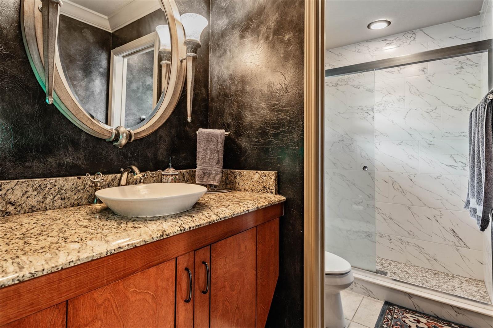 Listing photo id 60 for 18707 Pepper Pike