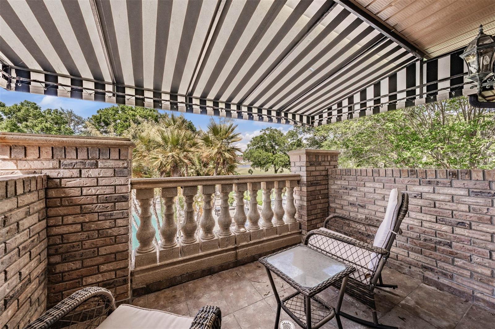 Listing photo id 63 for 18707 Pepper Pike