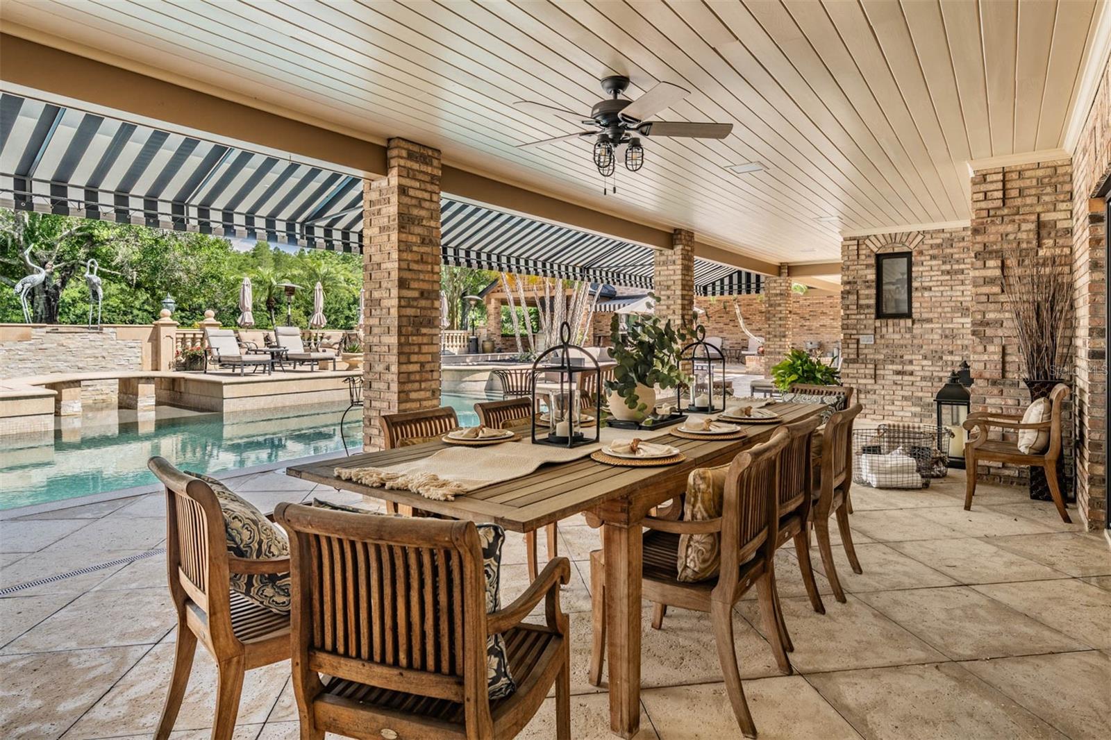 Listing photo id 64 for 18707 Pepper Pike