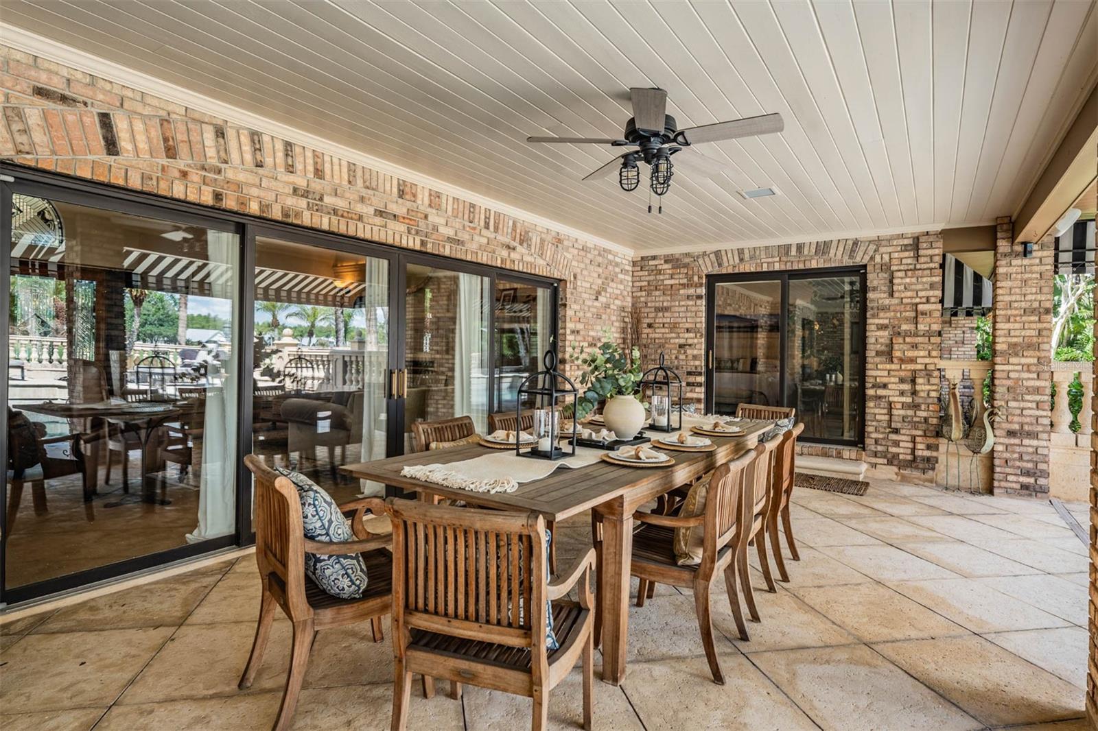 Listing photo id 65 for 18707 Pepper Pike