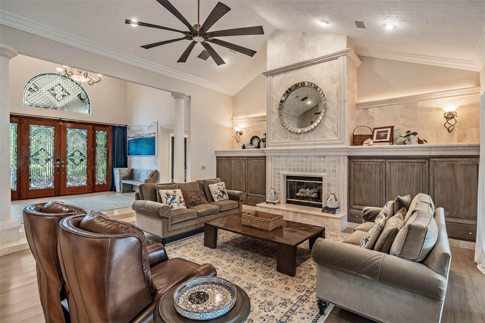 Listing photo id 6 for 18707 Pepper Pike