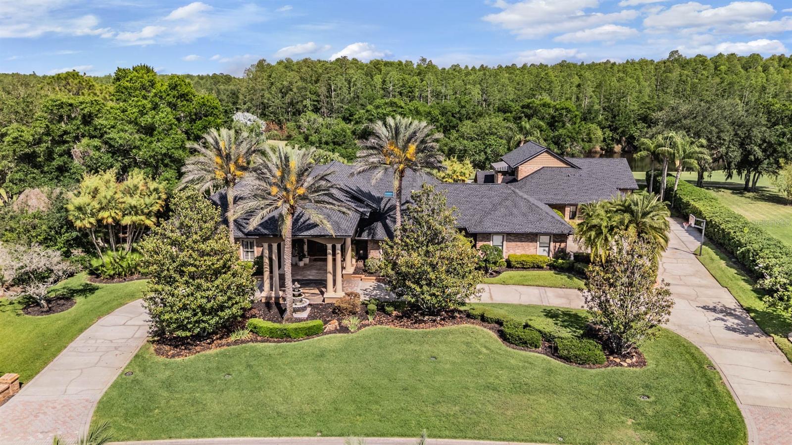 Listing photo id 80 for 18707 Pepper Pike