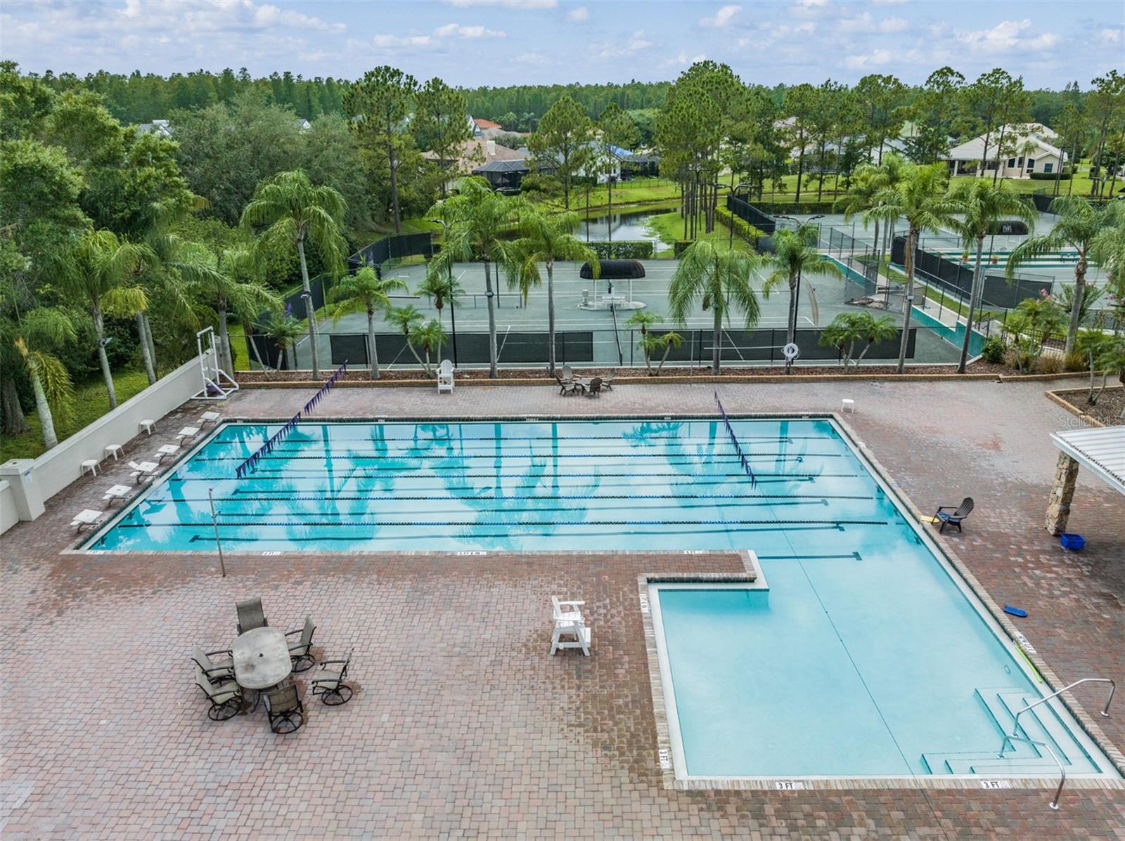 Listing photo id 87 for 18707 Pepper Pike