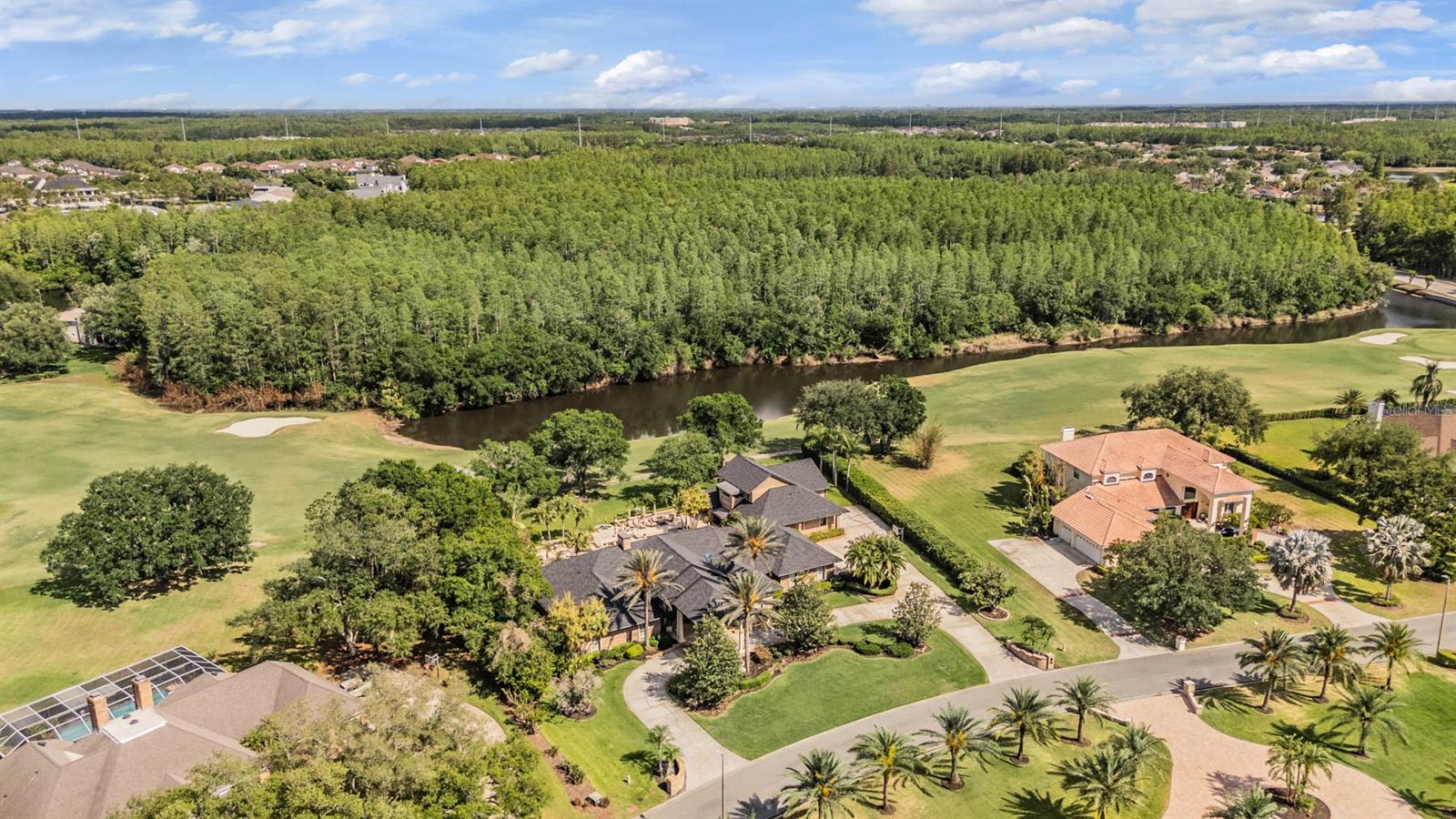 Listing photo id 93 for 18707 Pepper Pike