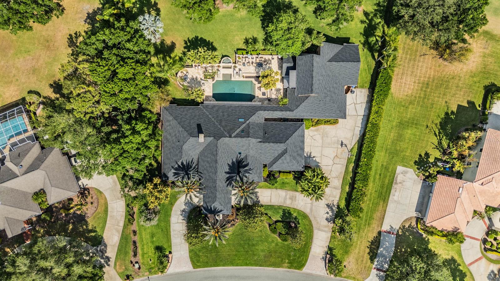 Listing photo id 94 for 18707 Pepper Pike