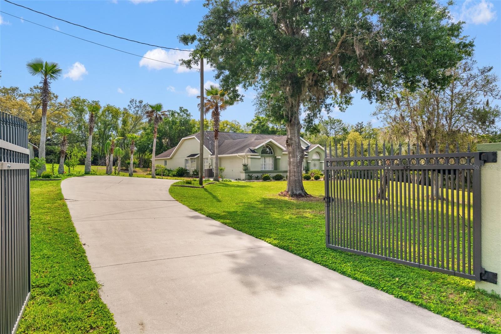 Image 4 of 80 For 9050 Weeping Willow Street