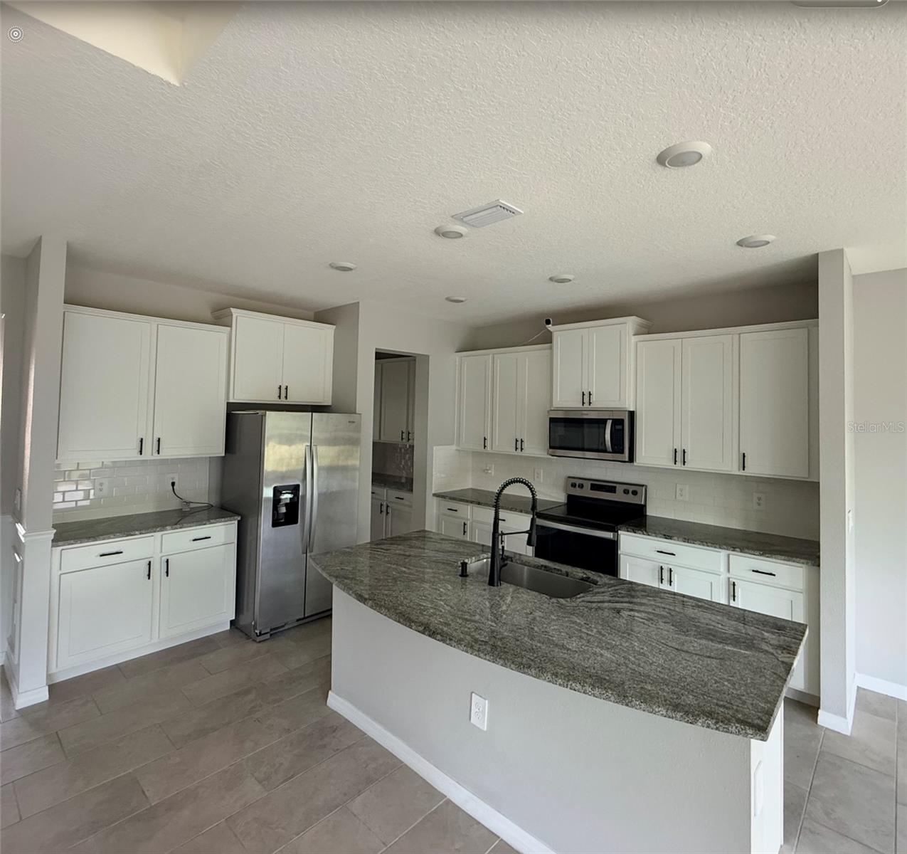 Image 13 of 22 For 17625 Cantarina Cove