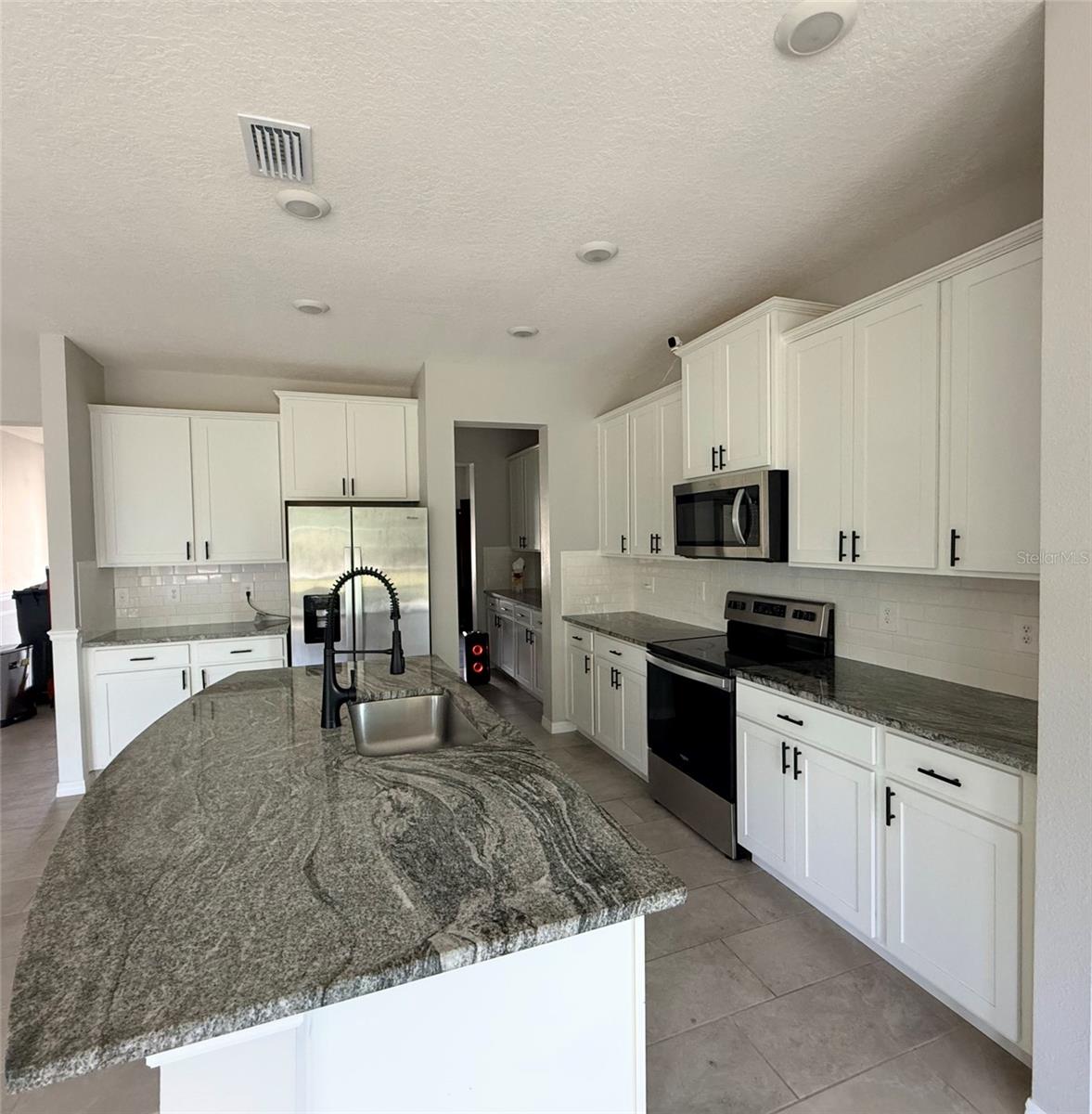 Image 15 of 22 For 17625 Cantarina Cove