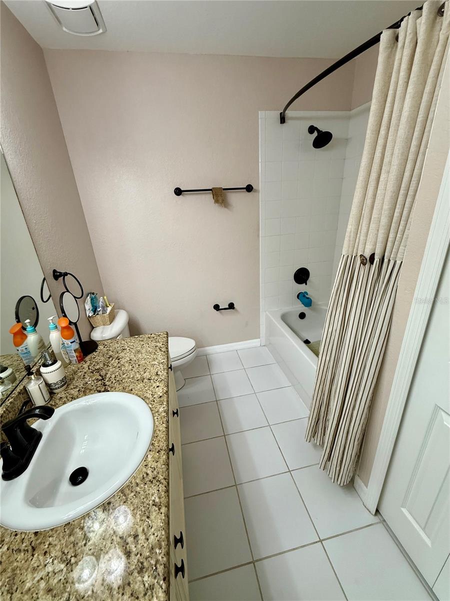 Image 20 of 48 For 13201 Opal Court