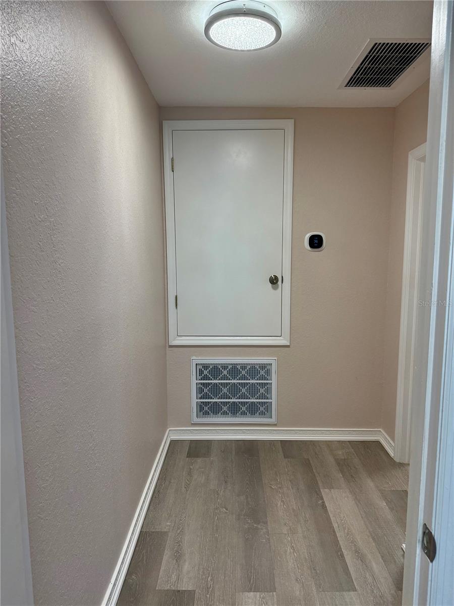 Image 24 of 48 For 13201 Opal Court