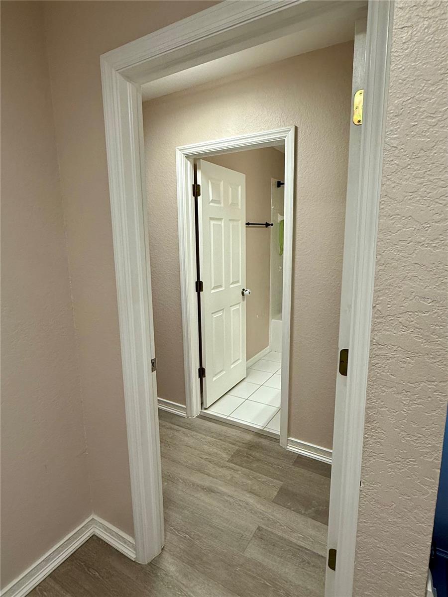 Image 25 of 48 For 13201 Opal Court